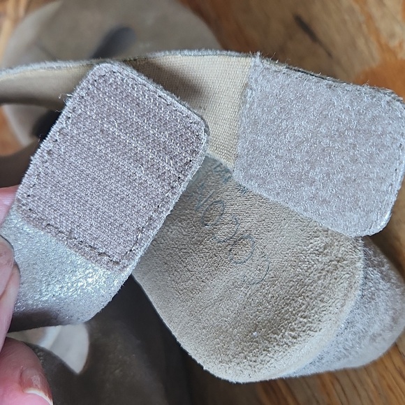 Coconuts by Matisse Coryn Wedge Sandals size 9 Metallic Golden - Picture 11 of 13